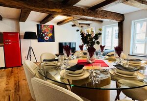 AyCatcherHomes - Luna Boutique Duplex Apt 3BR 2BA 7G Old Town Marburg
