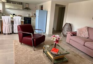 Charmante Einliegerwohnung, 3 Zimmer in ruhiger Wohnlage,  60qm, mit gemütlicher Südterrasse
