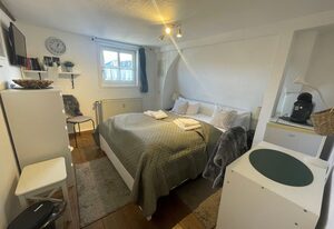 Gartenlaube Marburg – Doppelzimmer 18 mit Bad