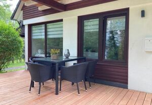 Idyllisches Ferienhaus mit Balkon und Garten