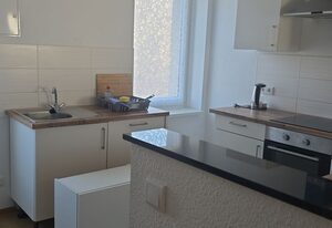 Schöne Vollausgestattete Monteurs- Gästewohnung nähe Raffinerie Leuna und Geiseltalsee / 0304