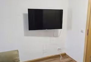 Schöne Vollausgestattete Monteurs- Gästewohnung nähe Raffinerie Leuna und Geiseltalsee / 0308