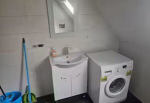 Schöne Vollausgestattete Monteurs- Gästewohnung in der Gartenstadt Leuna und nähe Geiseltalsee / 2208