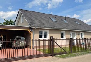in Linum mit Garten, Terrasse und Grill