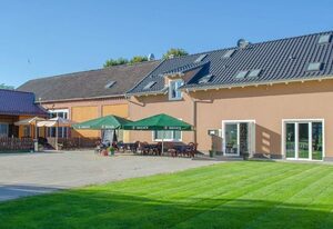 Kulturscheune Schilde – Doppel-/Zweibettzimmer mit Bad und Gartenblick