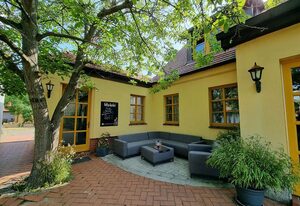 FRITZ Aparthotel Potsdam – Apartment (2-6 Personen), DU/WC, Küchenzeile, 1 komb. Wohn-, Schlafraum, 1 sep. Schlafraum