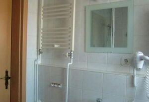 Nette Wohnung mit Garten, Grill und Pool
