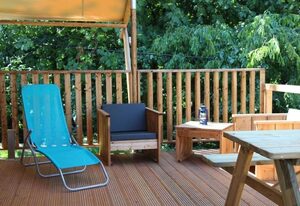 Gemütliches Safarizelt mit Grill und Garten