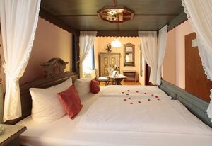 Burg Hotel Ziesar – Doppelzimmer, Dusche/WC