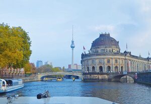 Boats & Yachts at Zeuthen Marina by Kuhnle-Tours – Kormoran 1500 - führerscheinfreies Hausboot