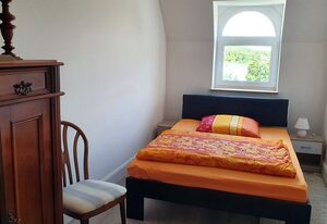 Alt-Berliner Schwanenhof Ferienwohnung DG rechts