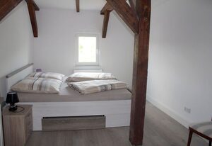 Alt-Berliner Schwanenhof Ferienwohnung DG rechts
