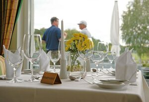 GolfResort Semlin am See – Golfblick Einzelzimmer mit Du oder Bad, WC, Frühstück und Abendessen