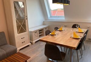 Alt-Berliner Schwanenhof Ferienwohnung DG links