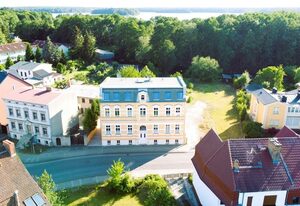 Alt-Berliner Schwanenhof Ferienwohnung DG links