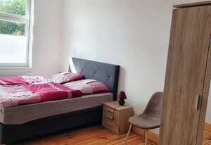 Alt-Berliner Schwanenhof Ferienwohnung OG links