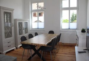Alt-Berliner Schwanenhof Ferienwohnung EG links