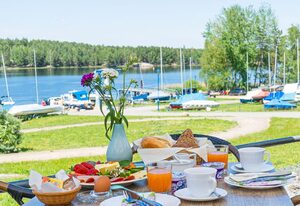 Hafencamp Senftenberger See – Campinghütte für 3 Personen