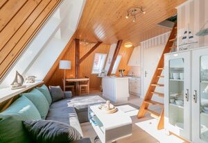 "Villa Anker" Dachgeschoss - links