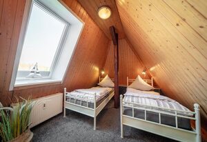 "Villa Anker" Dachgeschoss - links