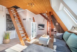 "Villa Anker" Dachgeschoss - links