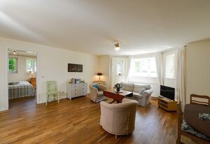 Ferienwohnung 1 direkt am Wasser im Gut Grubnow Rügen