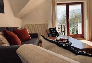Ferienwohnung "Jim Knopf" mit Balkon zwischen Strand, Wald & Wiese im Südosten der Insel Rügen!