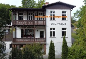 Sonnige Ferienwohnung -100qm - im 1. Obergeschoss der Villa Walhall in einem parkähnlichen Garten