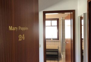 Ferienwohnung "Mary Poppins" mit Balkon zwischen Strand, Wald & Wiese im Südosten der Insel Rügen!