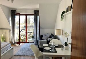 Ferienwohnung "Mary Poppins" mit Balkon zwischen Strand, Wald & Wiese im Südosten der Insel Rügen!