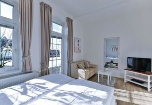 Appartement 5 mit Südbalkon in strandnaher Lage - Bäderstil-Villa in Wenningstedt/Sylt