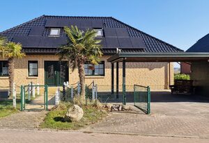 Großes Ferienhaus in traumhafter Lage mit Seeblick. Erholung garantiert.