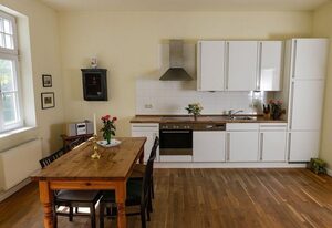 Gutshaus Grubnow Ferienwohnung 2 am Wasser Sauna und WLAN incl.