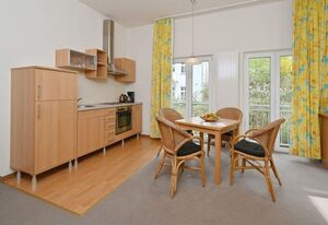 Ferienwohnung 3 in Sellin auf Rügen Villa Celia WLAN und Sauna 200 m vom Strand entfernt
