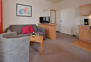 Ferienwohnung 5 in Sellin auf Rügen Villa Celia 6 Pers. WLAN und Sauna 200 m vom Strand entfernt