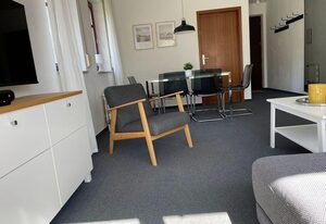Ferienwohnung "Peter Pan" mit Sonnenterrasse & Garten zwischen Strand, Wald & Wiese auf Rügen!