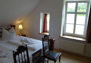 Gut Rattelvitz Galerie D, hochwertig, Sauna, Kamin, eTankstelle, Spielscheune, 15.000qm Parkland