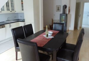 Gut Rattelvitz Galerie D, hochwertig, Sauna, Kamin, eTankstelle, Spielscheune, 15.000qm Parkland