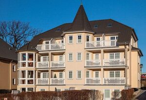 Villa Seerose – Familien-Ferienwohnung mit tollem Erker und sonnigem Balkon in Strandnähe