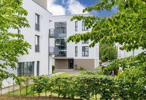 DünenResort Binz – Tolle strandnahe Ferienwohnung mit Südbalkon, Whirlbadewanne und Fußbodenheizung