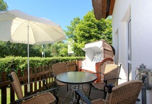 Strandhaus Mönchgut – strandnahe Ferienwohnung mit eigener Terrasse - Strandhaus Mönchgut FeWo 02