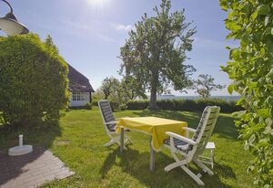 Gutshof Ostseeblick – strandnahe Idylle am Meer, private Badestelle - Gutshof Ostseeblick FeWo 01