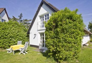 Gutshof Ostseeblick – strandnahe Idylle am Meer, private Badestelle - Gutshof Ostseeblick FeWo 01
