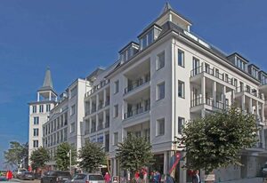FIRST Sellin – Pool und Sauna mit Meerblick, direkt an der Seebrücke - FIRST Sellin FeWo 2.3