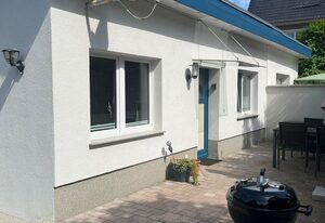 Ruhige Ferienwohnung mit Sonnenterrasse und Garten