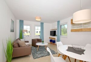 Strandresort Rex Rugia (H-1010) – strandnahe FeWo mit Balkon, Schwimmbad- und Saunanutzung - Rex Rugia H-1010