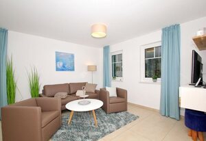 Rex Rugia – strandnahe FeWo mit Balkon, Schwimmbad- und Saunanutzung - Rex Rugia H-1010
