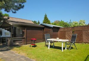 Ferienhaus Storchennest – wassernahes Haus mit Terrasse und Garten - Ferienhaus Storchennest Haus L