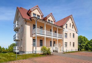 Villa Bergfrieden – traumhafter Meerblick vom Balkon,Schwimmbad-und Saunanutzung - Villa Bergfrieden