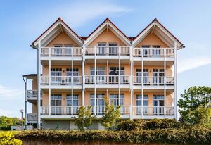 Villa Bergfrieden – traumhafter Meerblick vom Balkon,Schwimmbad-und Saunanutzung - Villa Bergfrieden